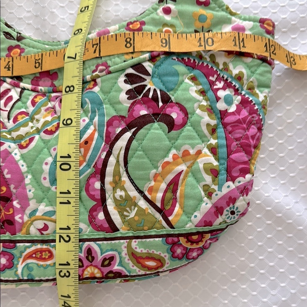 Vera Bradley Floral Green Handbag, small tote bag, perfect condition. snaps shut - Picture 2 of 8